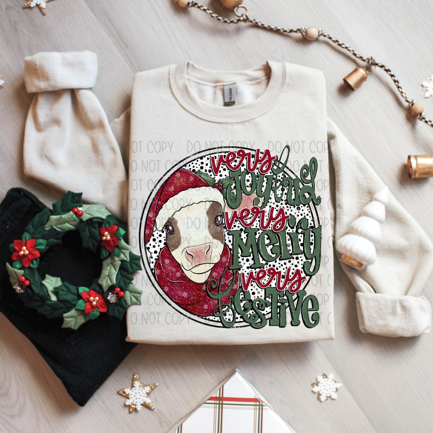 VERY FESTIVE COW - DTF TRANSFER
