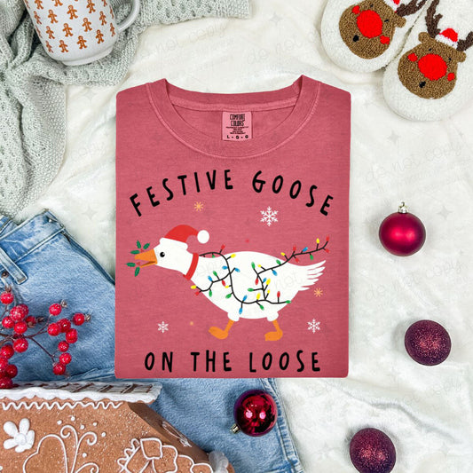 FESTIVE GOOSE ON THE LOOSE - DTF TRANSFER