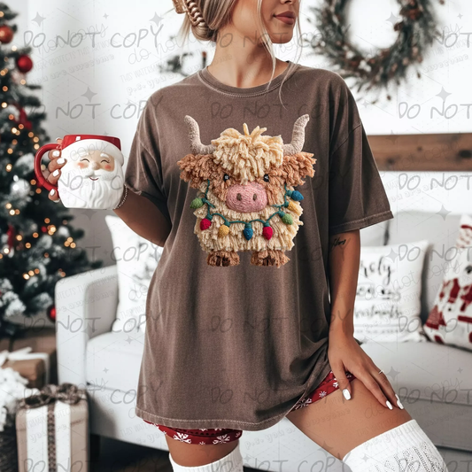 CHRISTMAS LIGHT HIGHLAND COW FAUX YARN - DTF TRANSFER